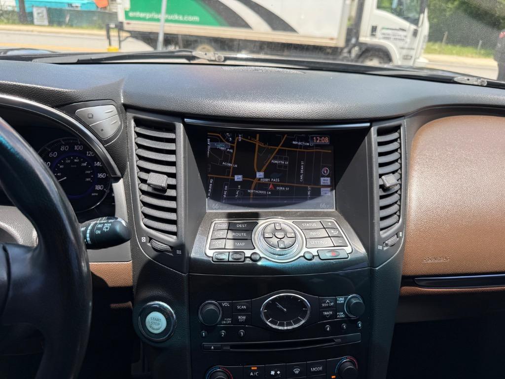 2016 Infiniti QX70 suv photo