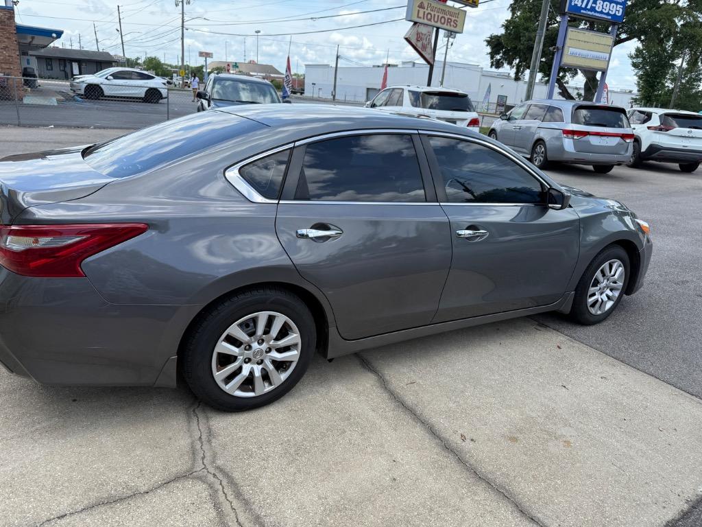 2018 Nissan Altima S photo