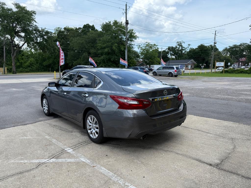 2018 Nissan Altima S photo