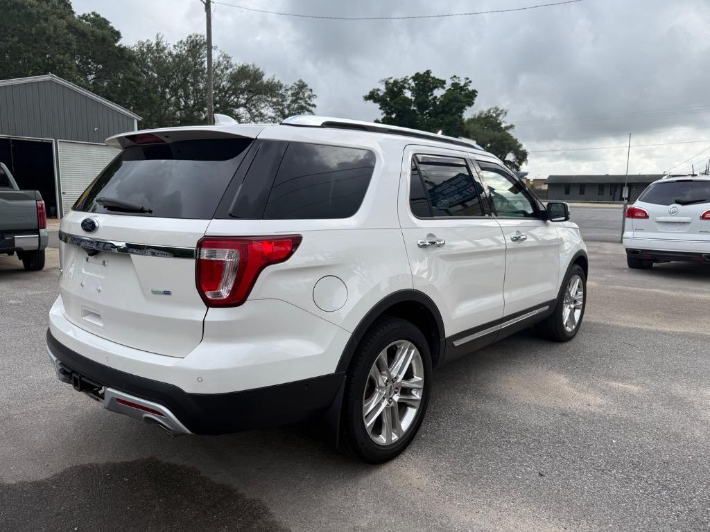 2016 Ford Explorer - $8,995