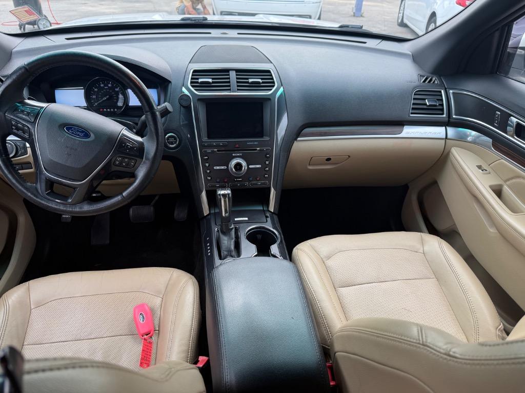 2016 Ford Explorer - $8,995