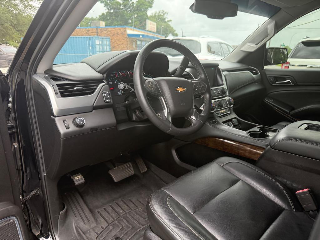 2019 Chevrolet Suburban - $15,995