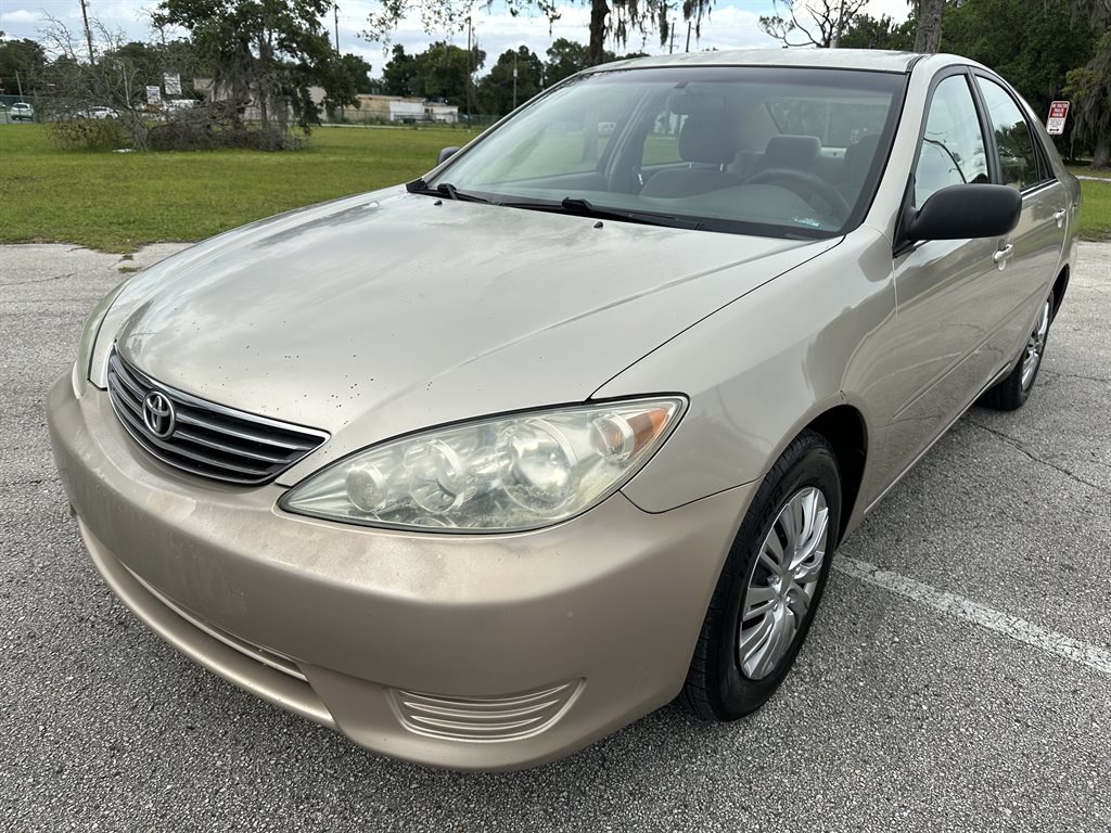 The 2006 Toyota Camry Standard photos