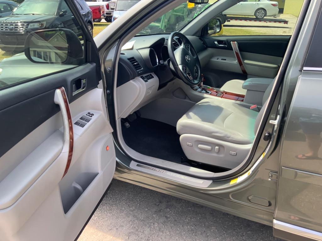 2013 Toyota Highlander Limited photo