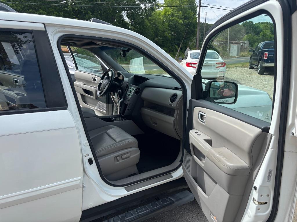 2011 Honda Pilot - $9,495