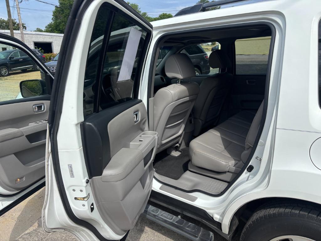 2011 Honda Pilot - $9,495