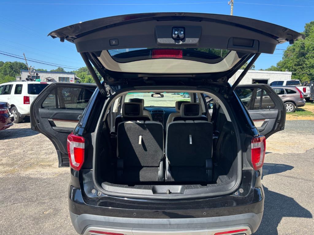 2016 Ford Explorer - $13,995