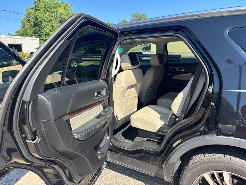2016 Ford Explorer - $13,995