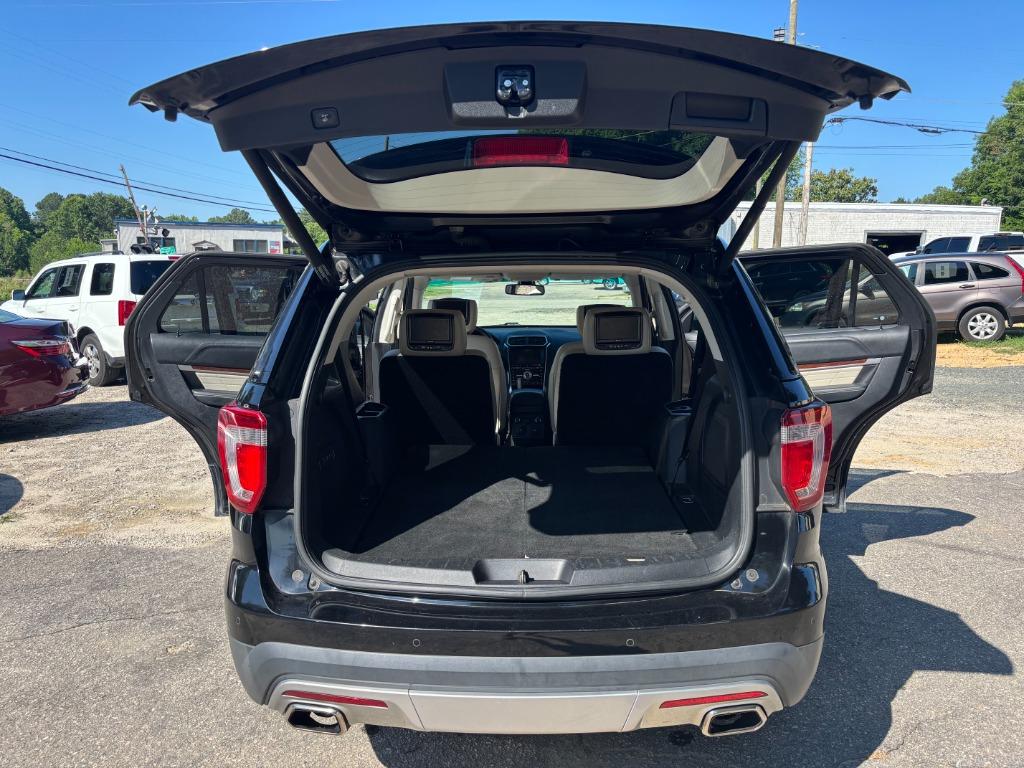 2016 Ford Explorer - $13,995