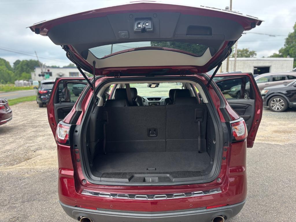2016 Chevrolet Traverse - $10,995