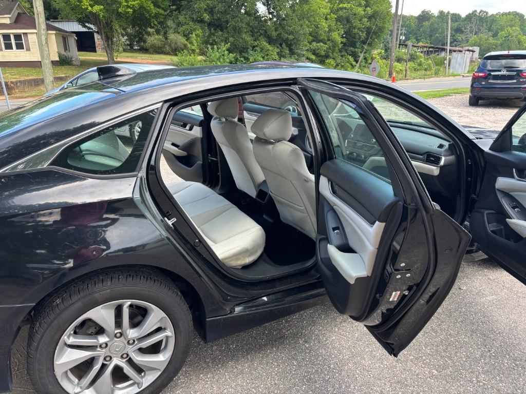 2018 Honda Accord - $12,995