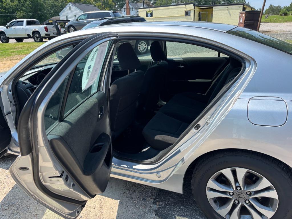 2013 Honda Accord - $13,995