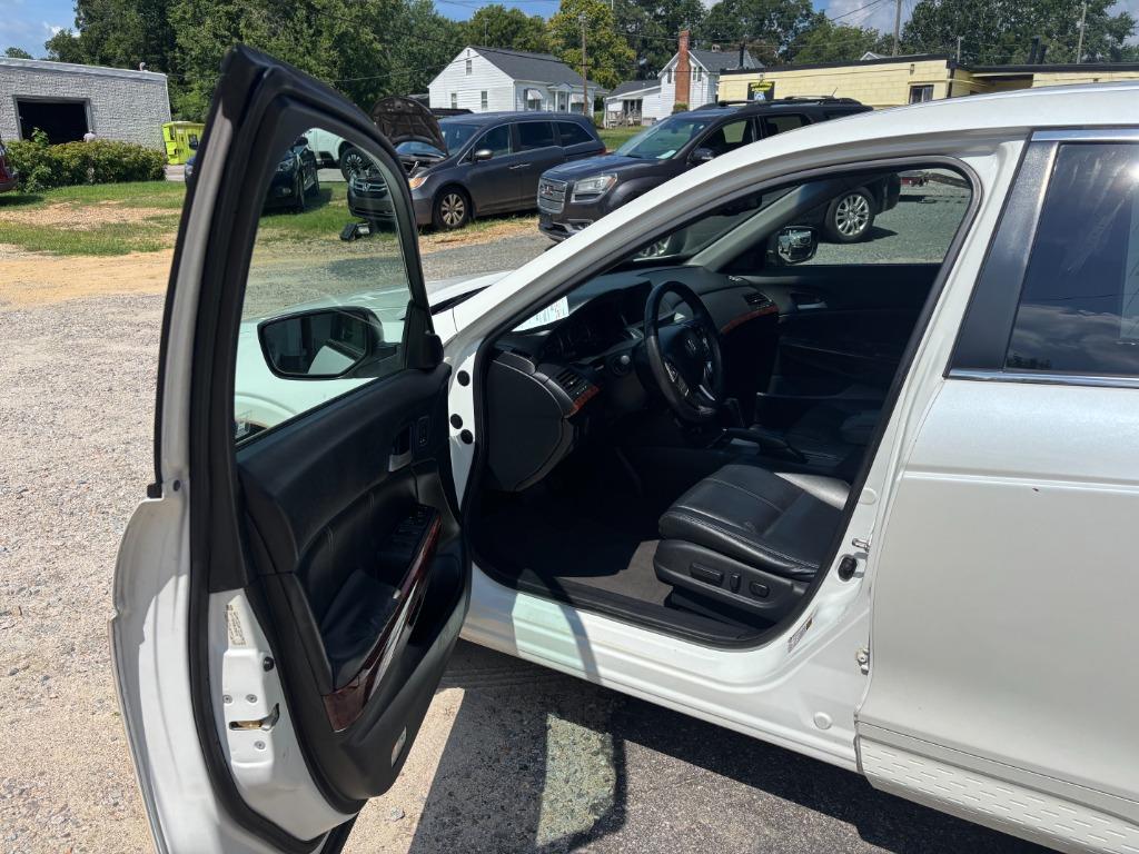 2011 Honda Accord - $7,995