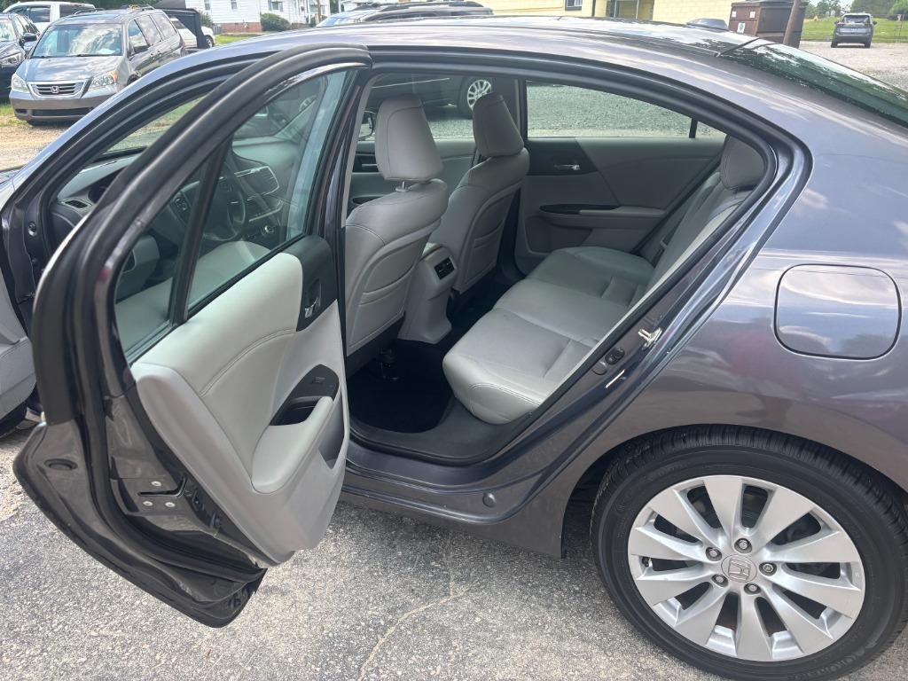 2014 Honda Accord - $11,995