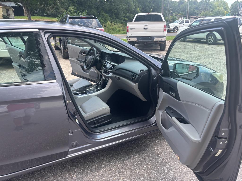 2014 Honda Accord - $11,995