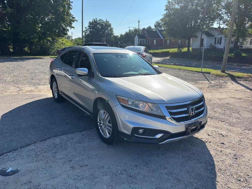 2013 Honda Crosstour - $8,995