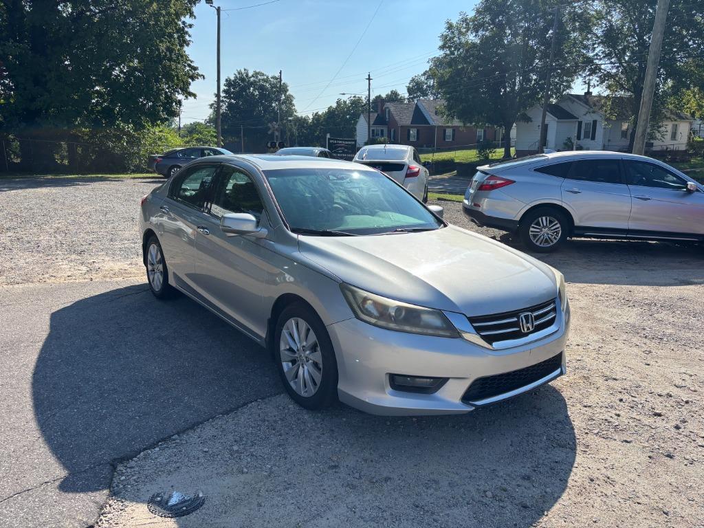 2015 Honda Accord - $12,995