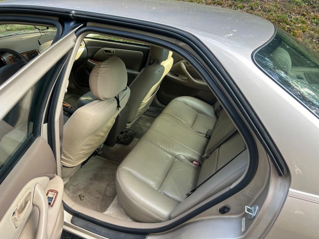 2000 Toyota Camry