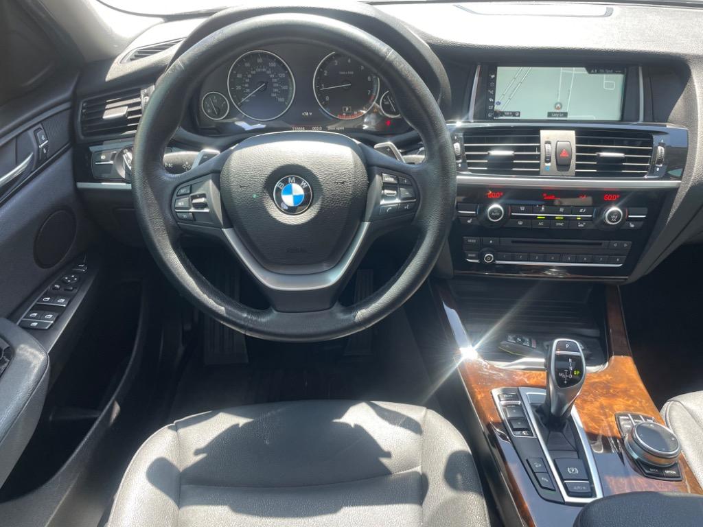 2017 BMW X4 Xdrive28i photo