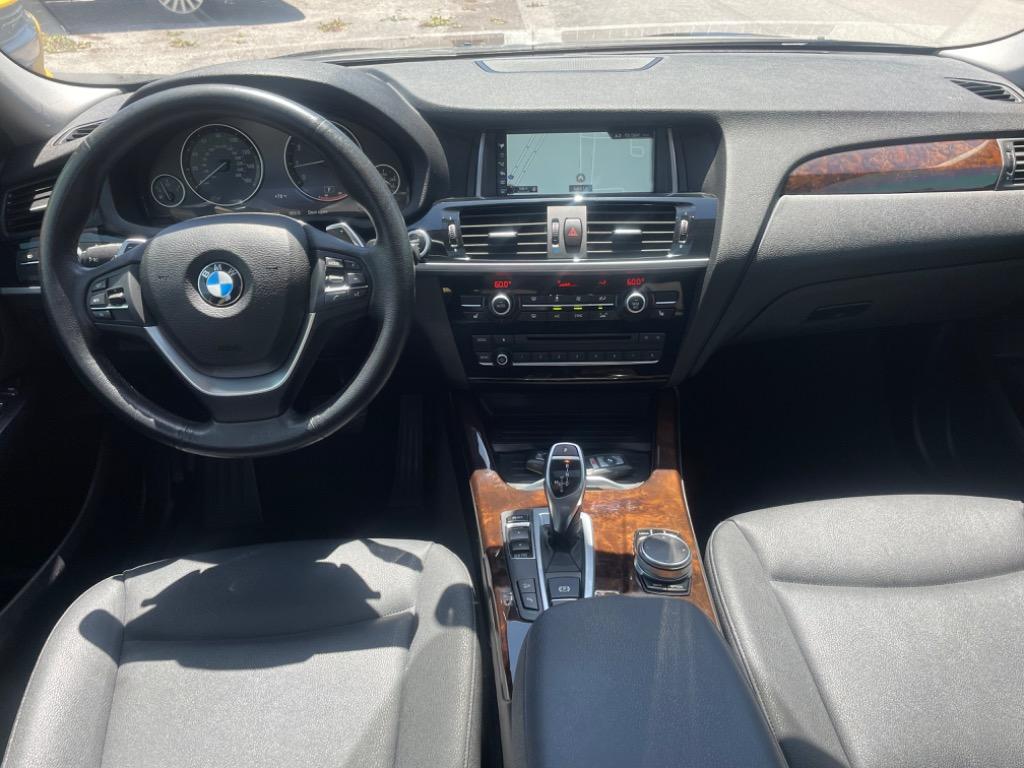 2017 BMW X4 Xdrive28i photo