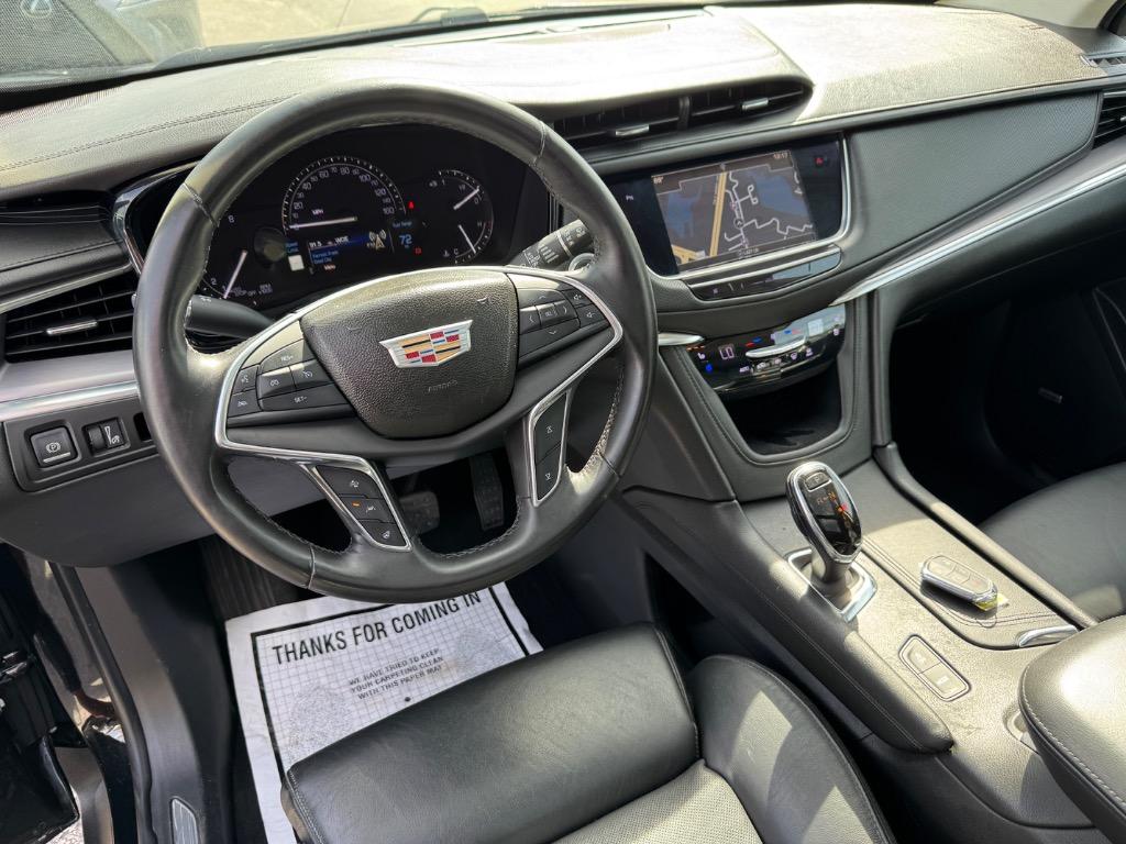 2017 Cadillac XT5 Premium Luxury photo