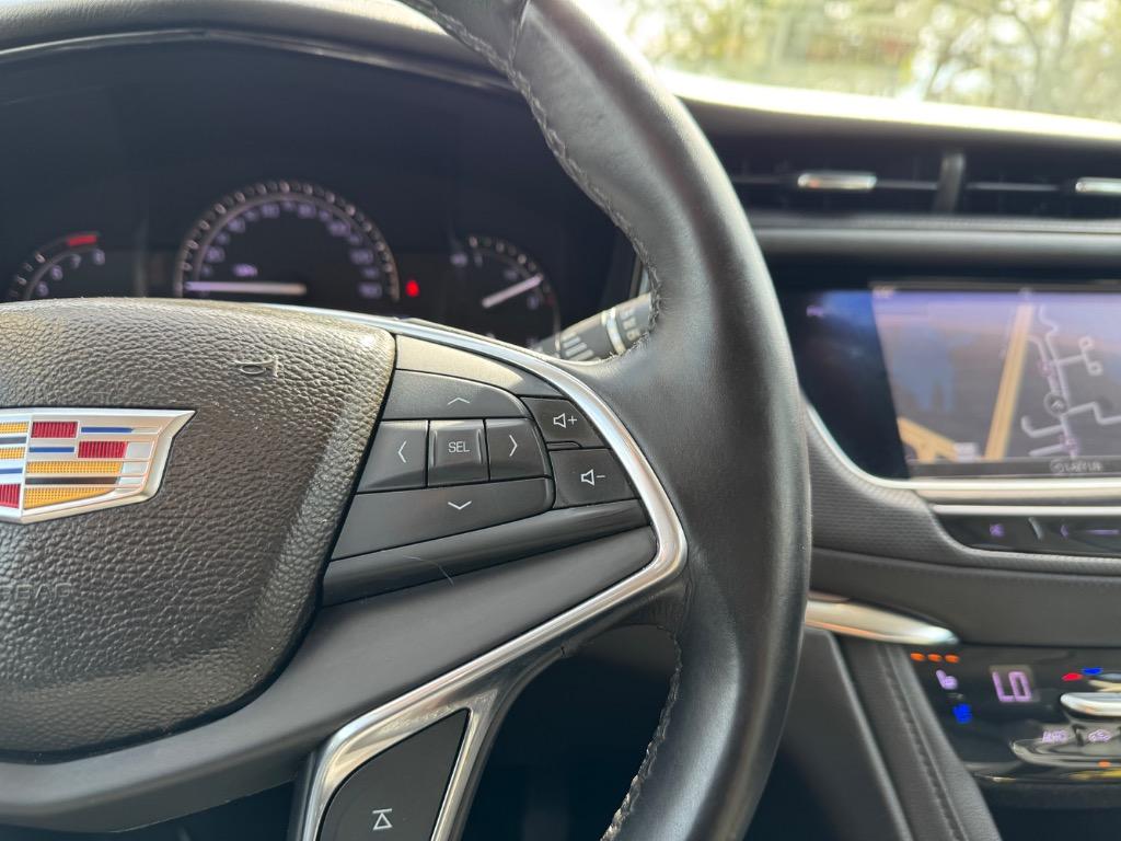2017 Cadillac XT5 Premium Luxury photo