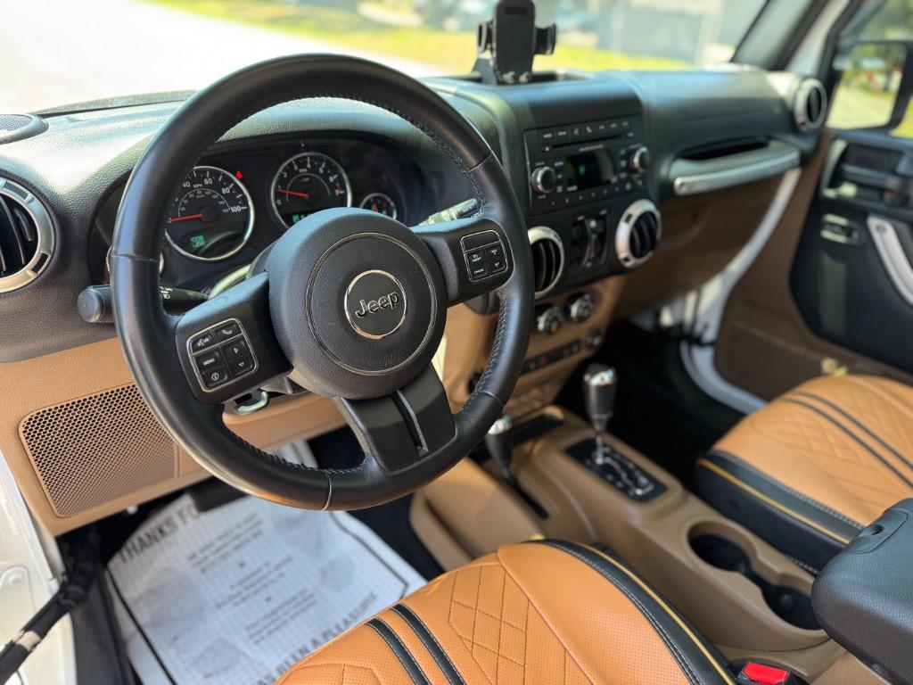 2017 Jeep Wrangler Unlimited Sahara photo