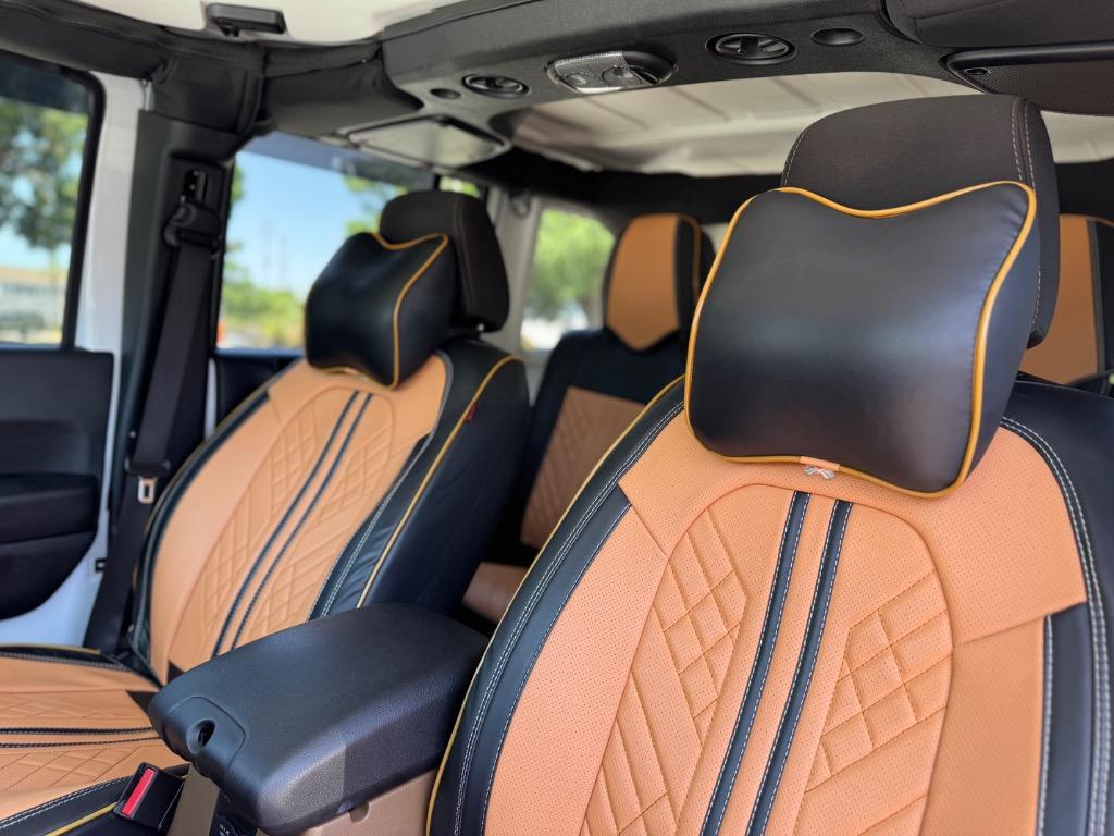 2017 Jeep Wrangler Unlimited Sahara photo