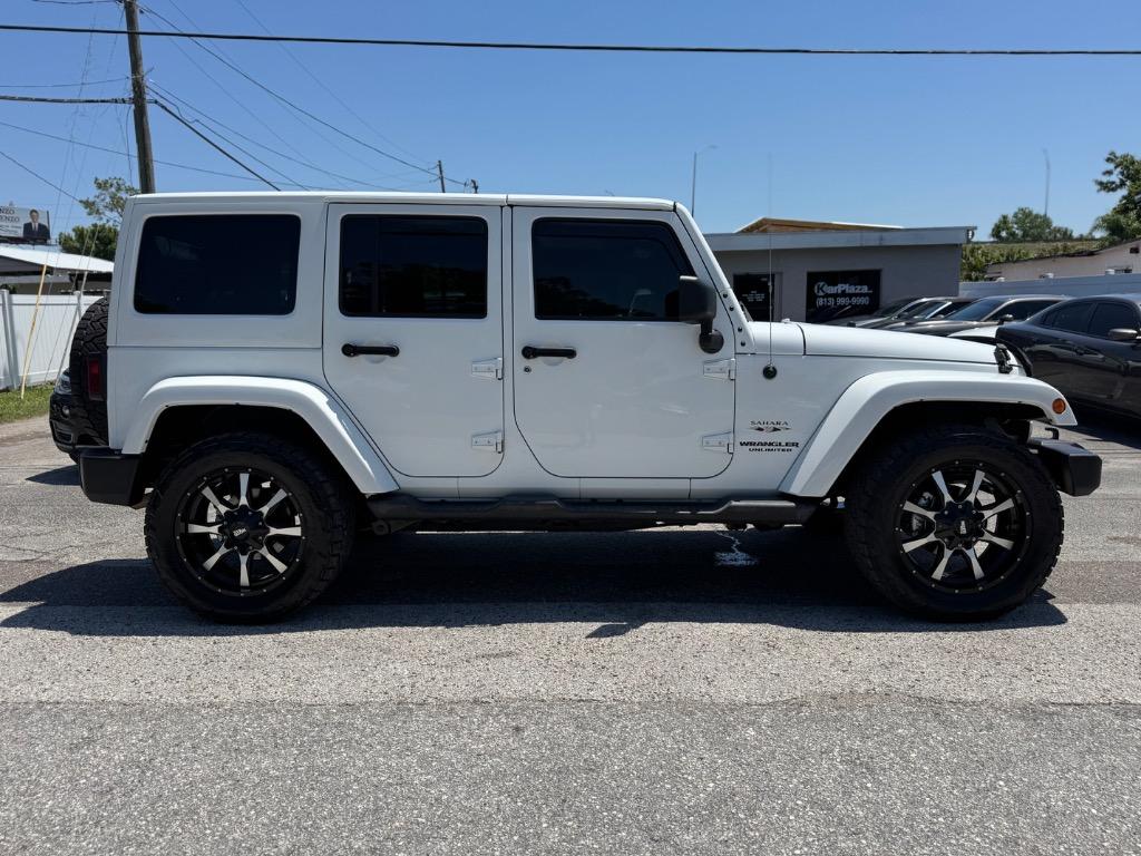 2017 Jeep Wrangler Unlimited Sahara photo