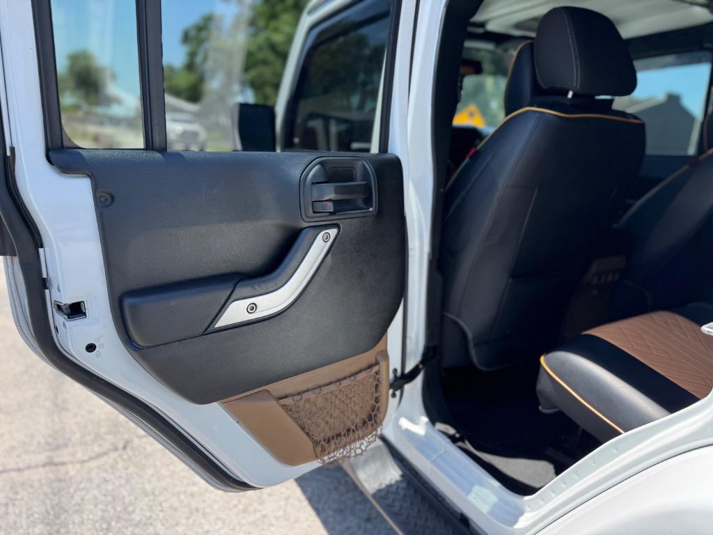 2017 Jeep Wrangler Unlimited Sahara photo