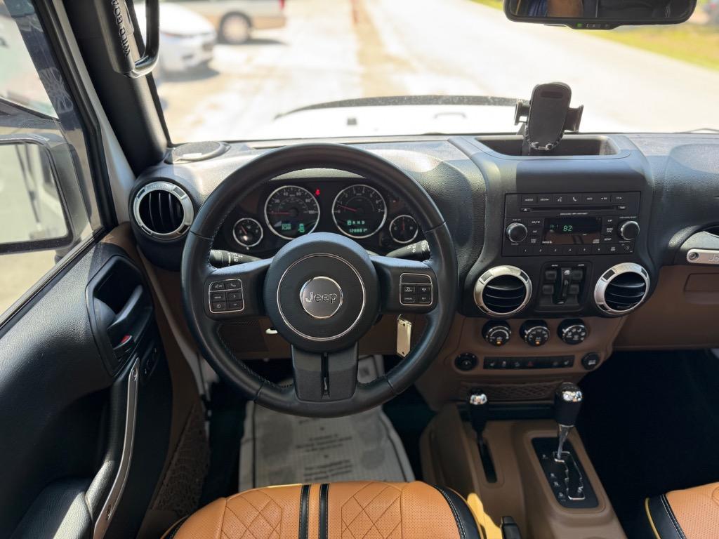 2017 Jeep Wrangler Unlimited Sahara photo