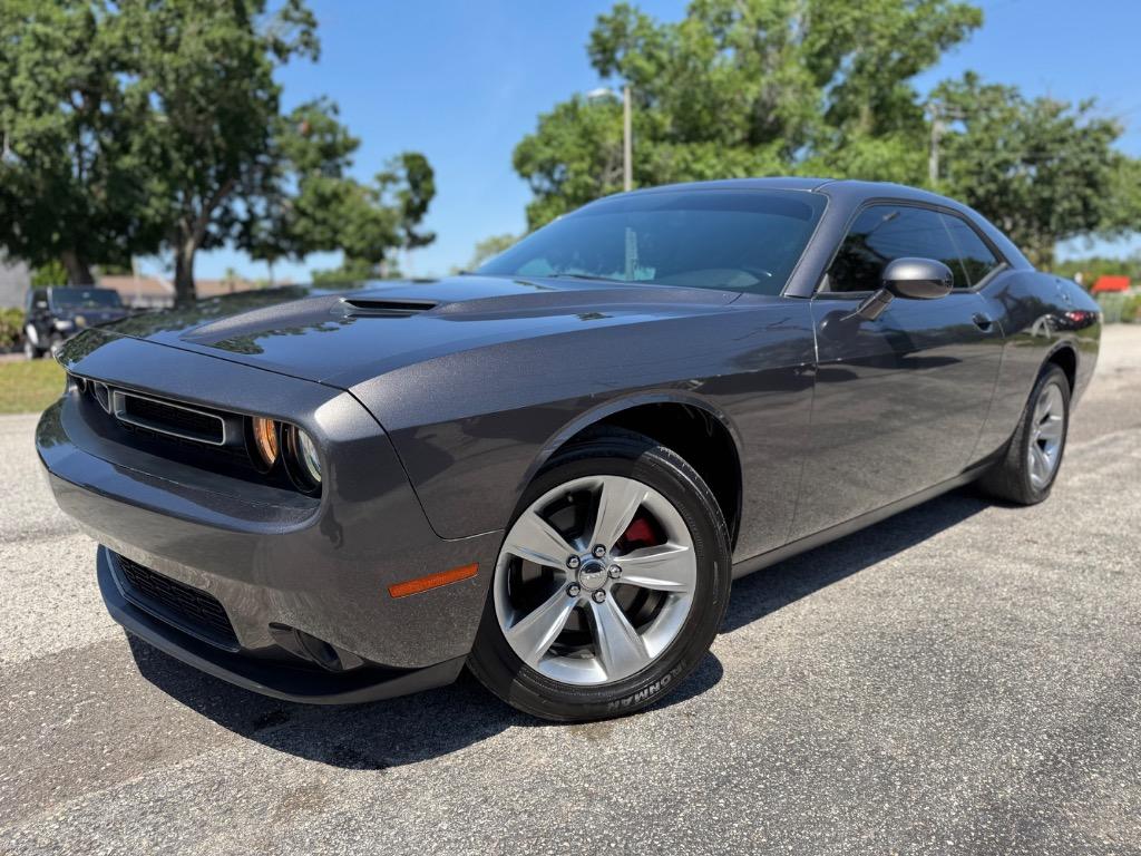 2021 Dodge Challenger SXT photo