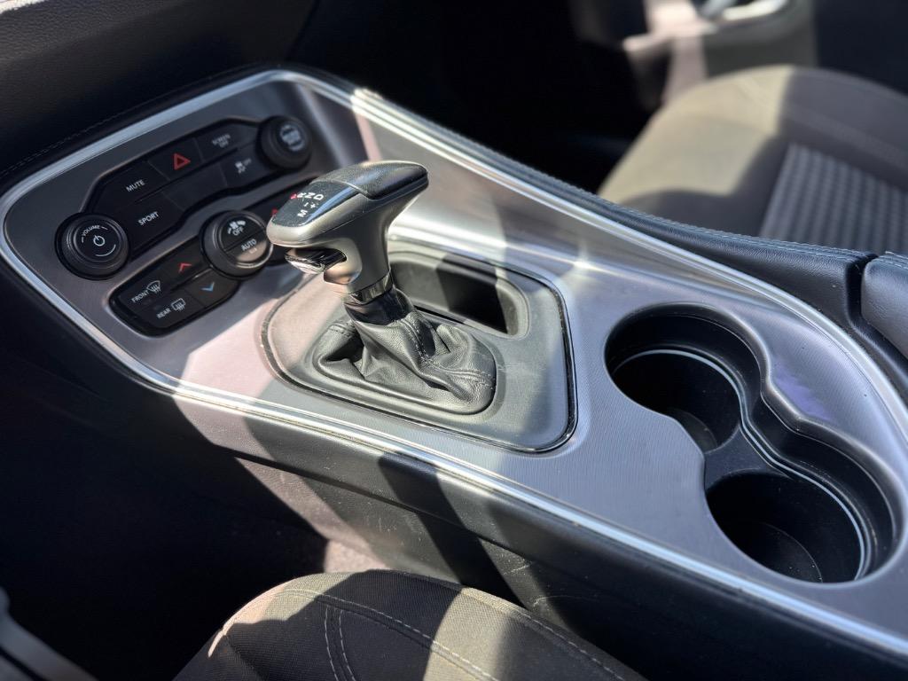2021 Dodge Challenger SXT photo