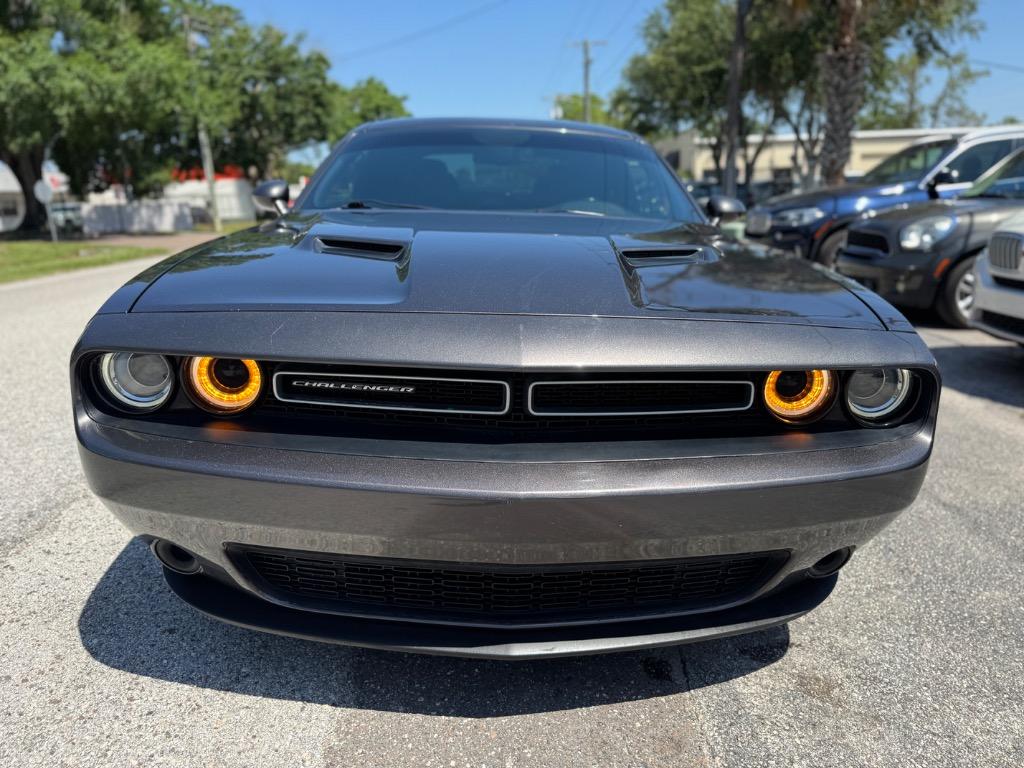2021 Dodge Challenger SXT photo