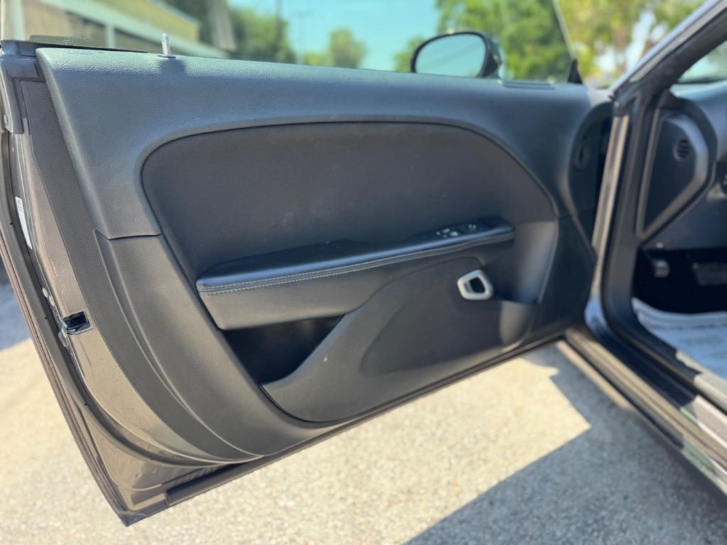 2021 Dodge Challenger SXT photo