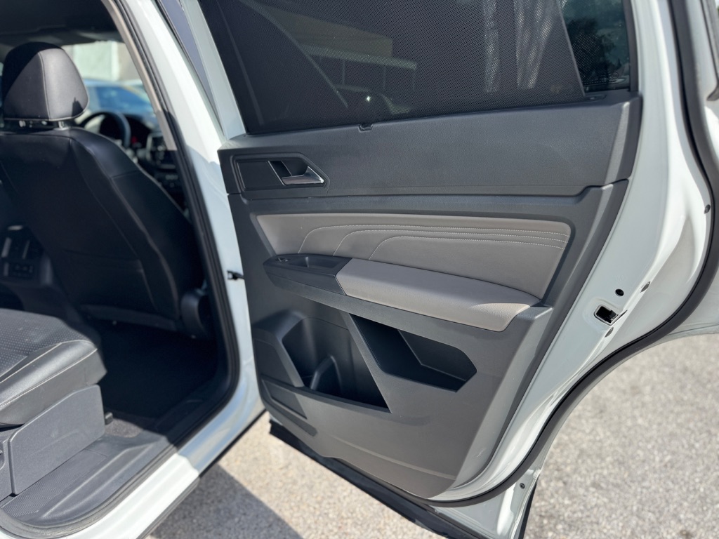 2022 Volkswagen Atlas - $18,998
