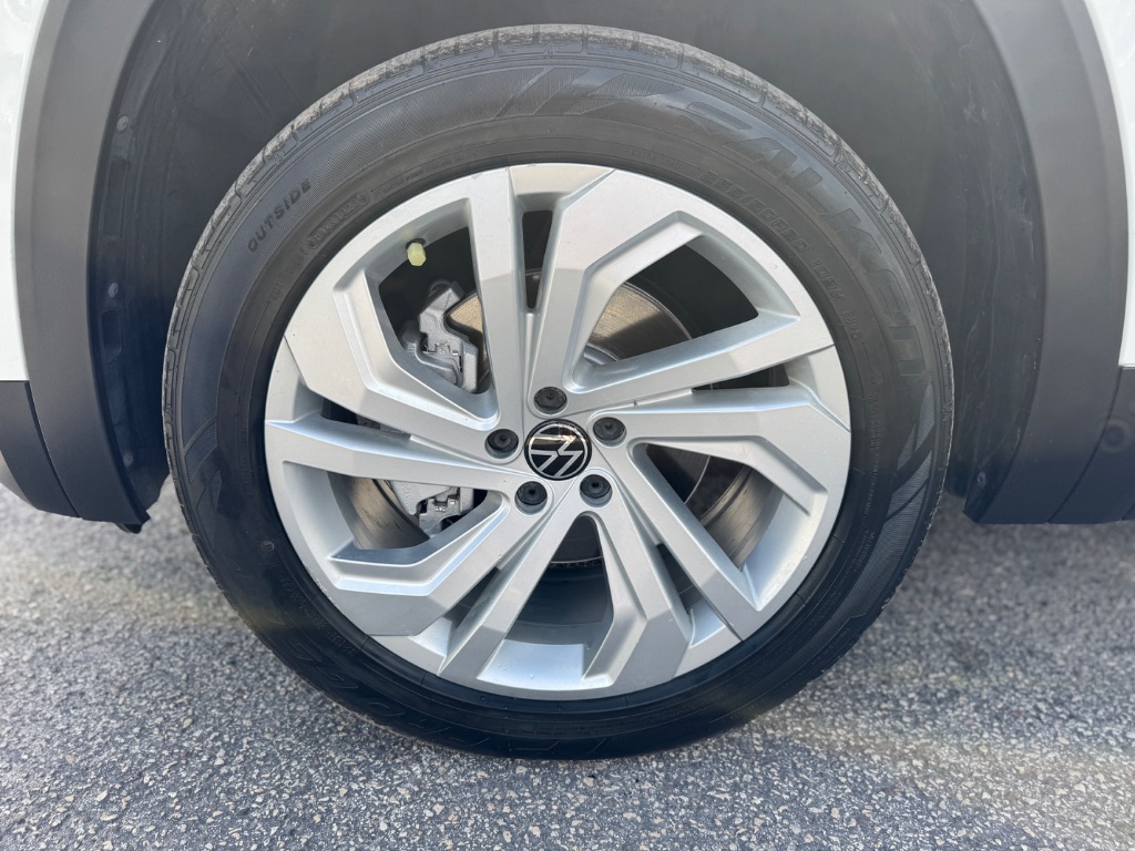 2022 Volkswagen Atlas - $18,998