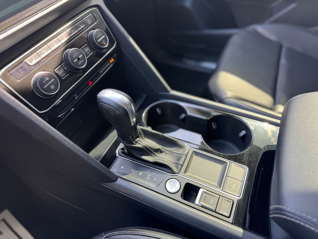 2022 Volkswagen Atlas - $18,998