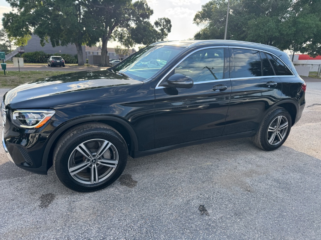 2020 Mercedes-Benz GLC - $14,998