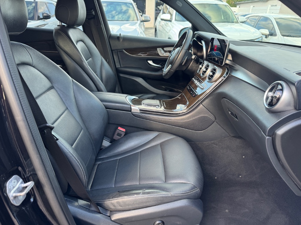 2020 Mercedes-Benz GLC - $14,998