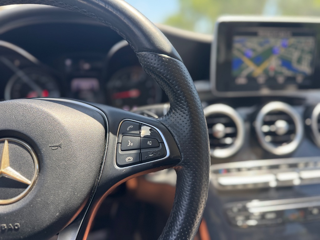 2016 Mercedes-Benz C300 - $11,998