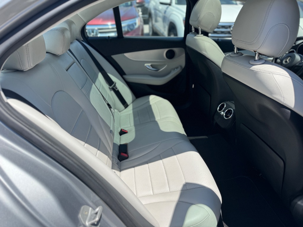 2016 Mercedes-Benz C300 - $11,998