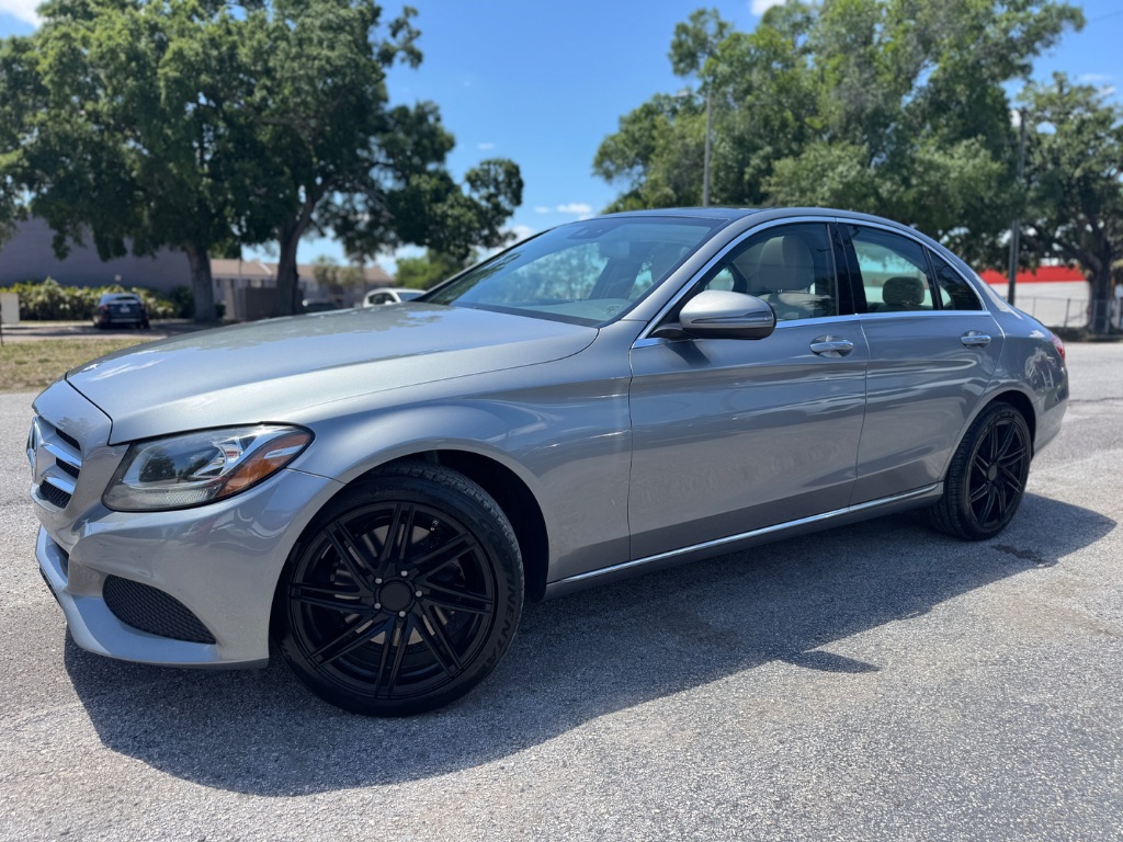 2016 Mercedes-Benz C300 - $11,998
