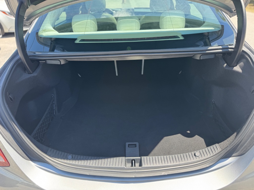 2016 Mercedes-Benz C300 - $11,998
