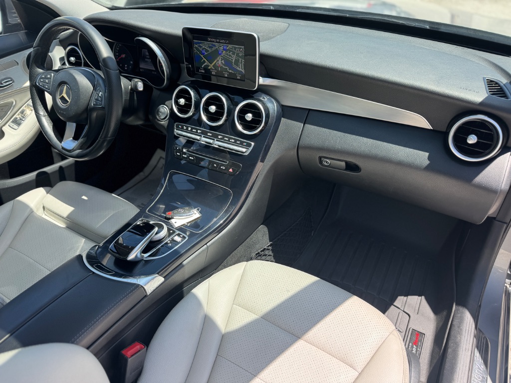 2016 Mercedes-Benz C300 - $11,998