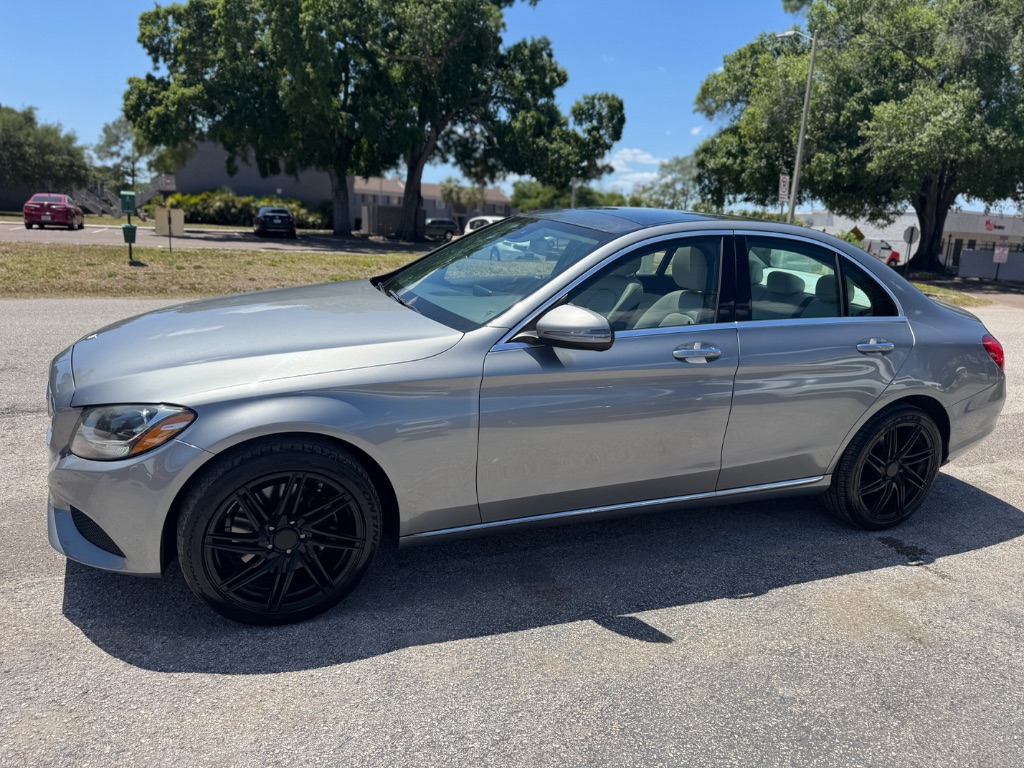 2016 Mercedes-Benz C300 - $11,998