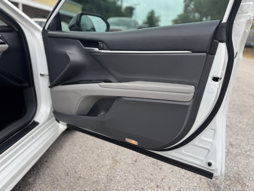 2019 Toyota Camry - $15,998