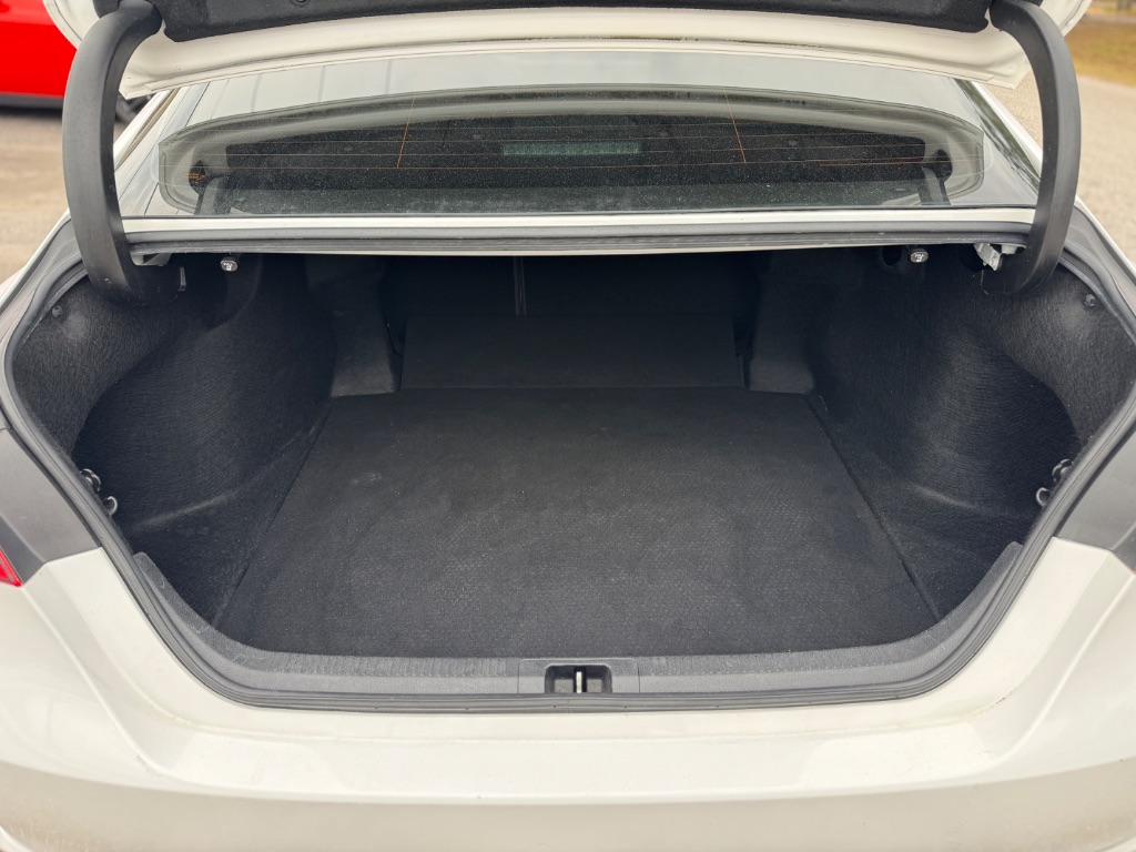 2019 Toyota Camry - $15,998