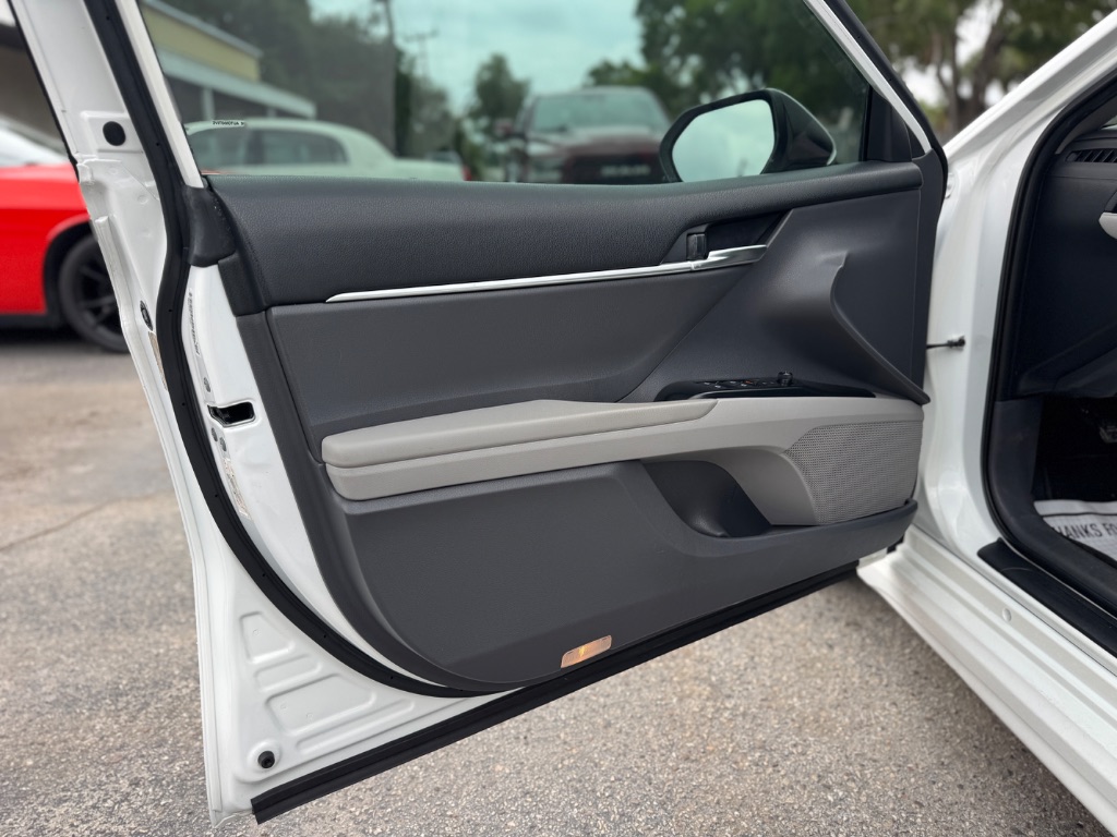 2019 Toyota Camry - $15,998