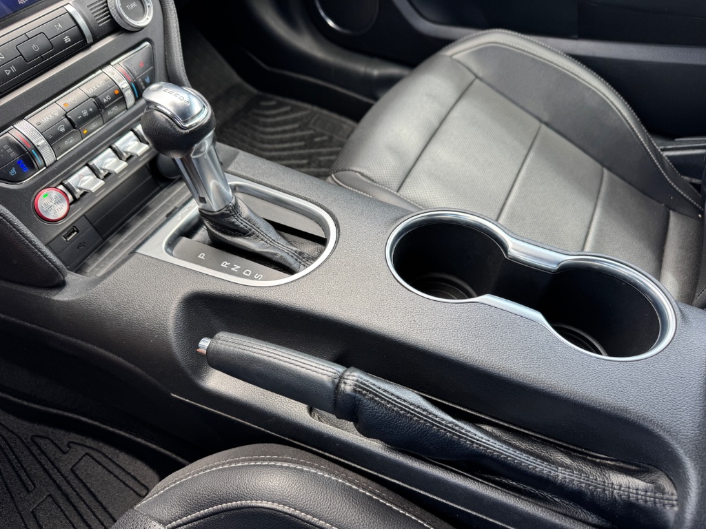 2023 Ford Mustang - $26,998